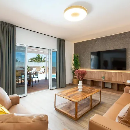 Villa Mamelo By