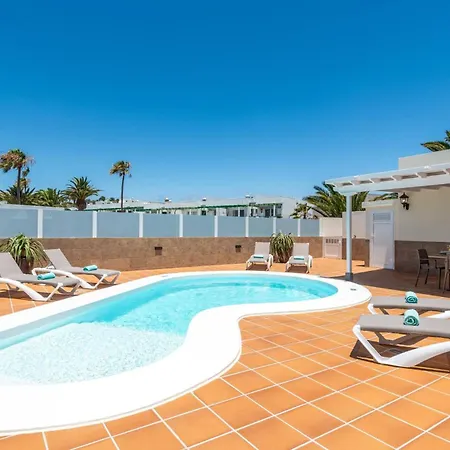 Villa Mamelo By
